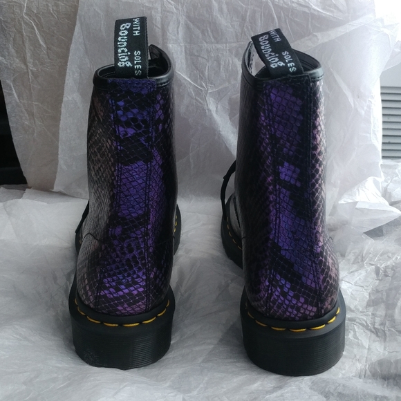 Dr. Martens 1460 Snakeskin emboss lace up boots - Picture 6 of 12